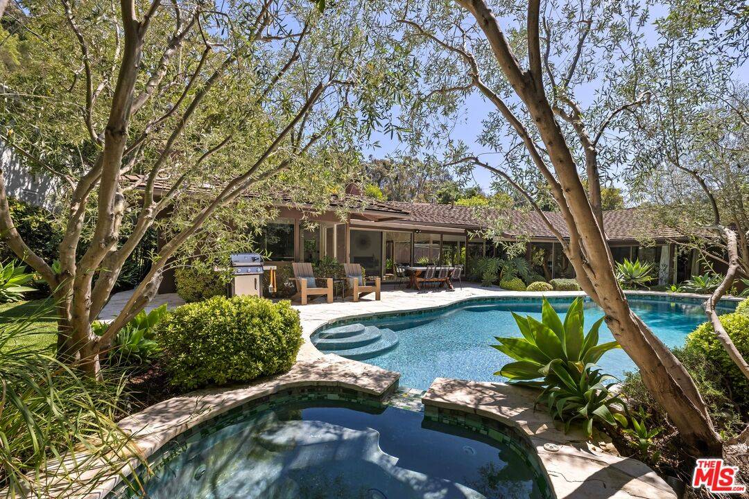 1855 Kimberly Ln 4.0 Brentwood LA