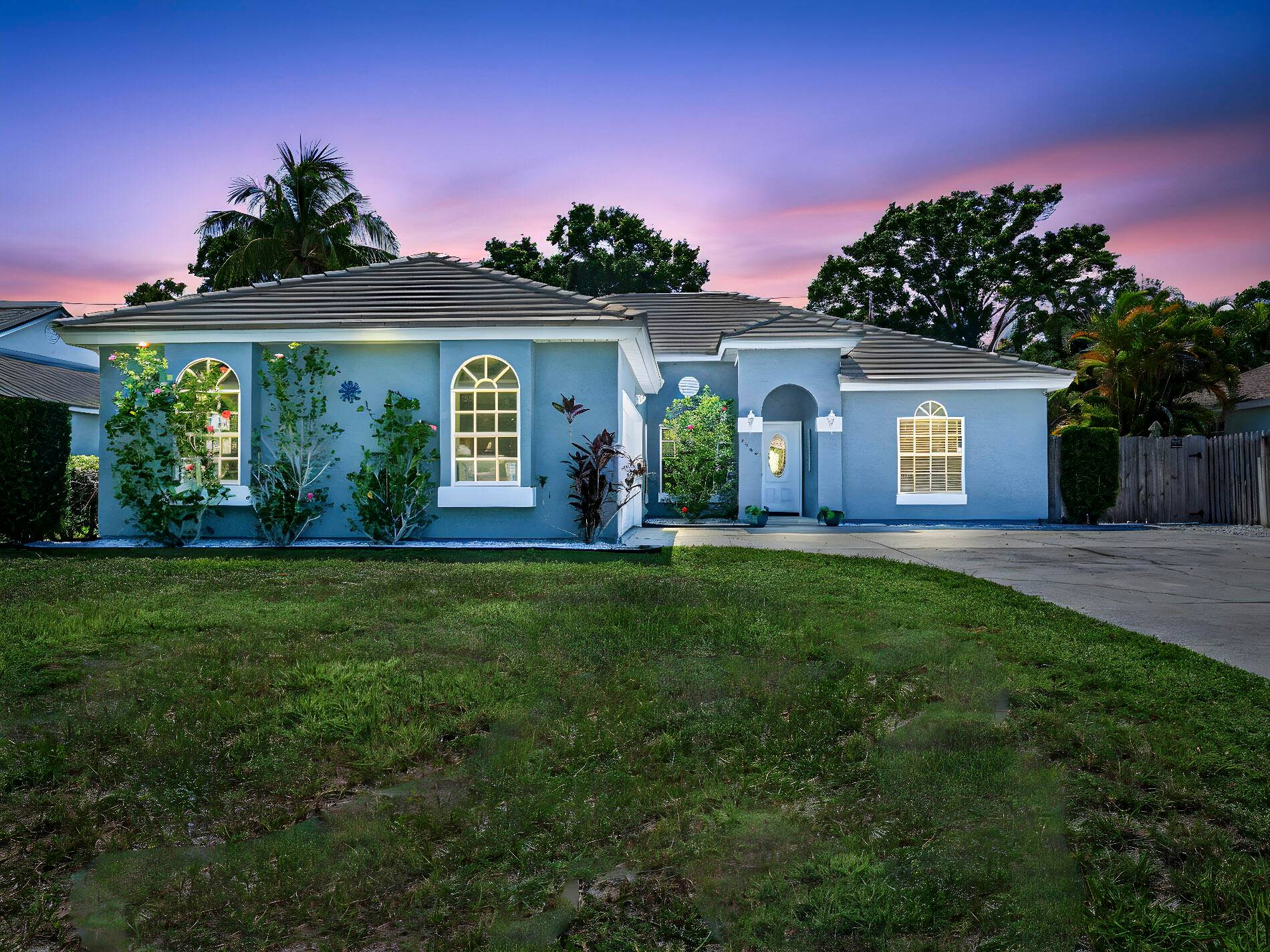 Just impeccable ! Coastal delight with newer interior paint, tile floors throughout, volume ceiling in main home.