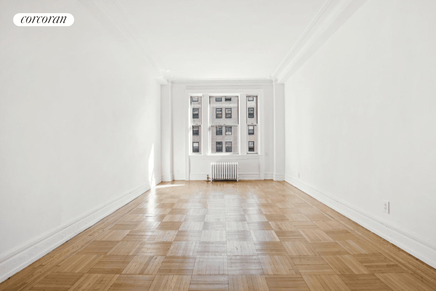 SHOWING BY APPOINTMENT. Sponsor unit, no board approval.