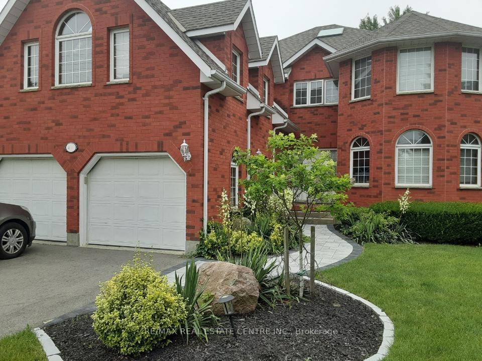Custom built home in prime Lexington location on a large lot 64x173.