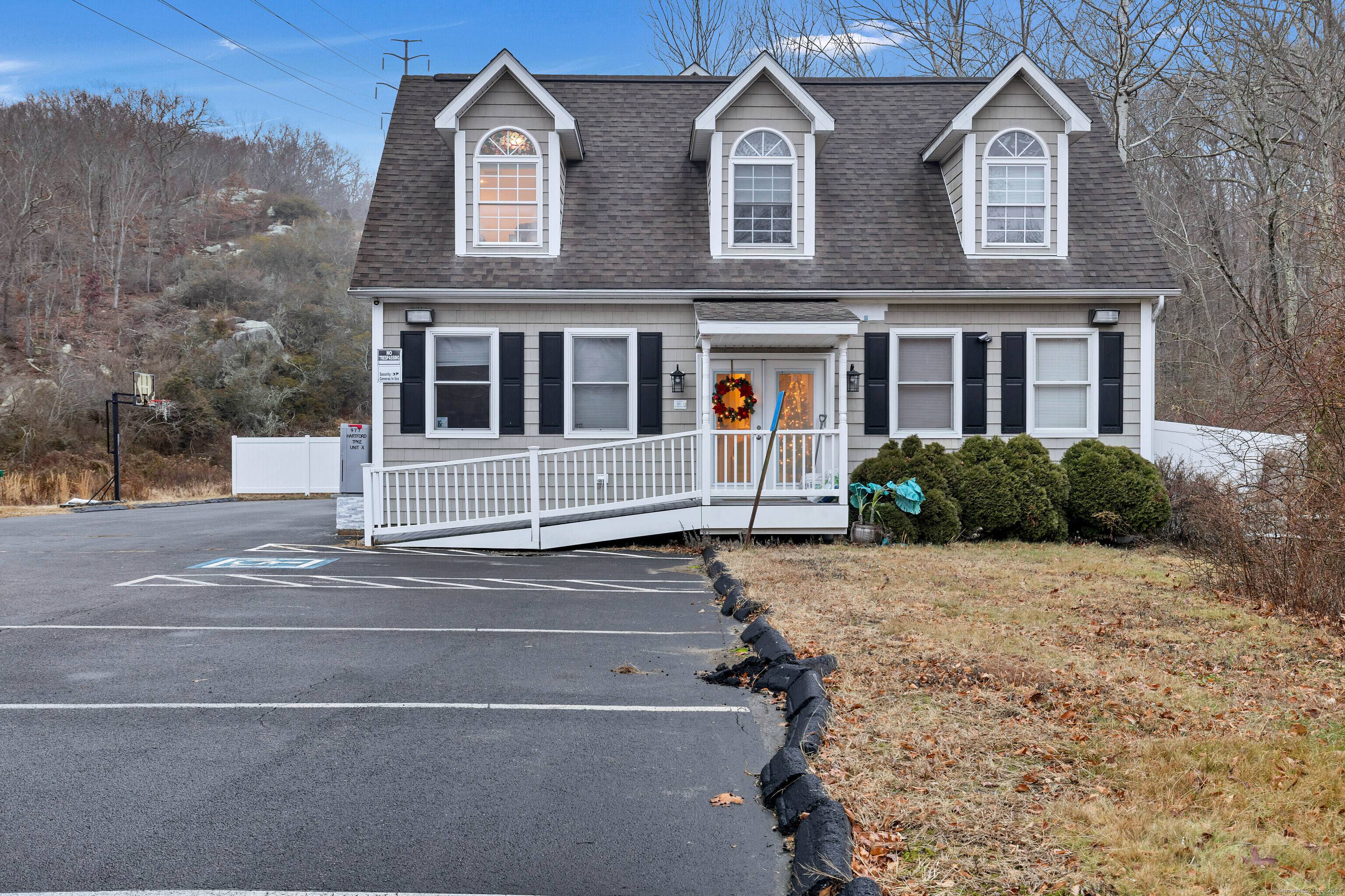 Mixed use property on Hartford Turnpike 85 With a high traffic count between 95 and 395 interstates.