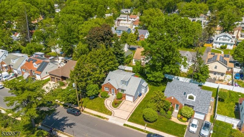 ENJOY THIS WONDERFUL OPEN CONCEPT HOME IN THE WESTMINSTER SECTION OF HILLSIDE, FEATURES 4 BDRMS, 2 FULL BATHS, LIVING RM, DINING RM, EAT IN KITCHEN WITH CENTRAL AIR.