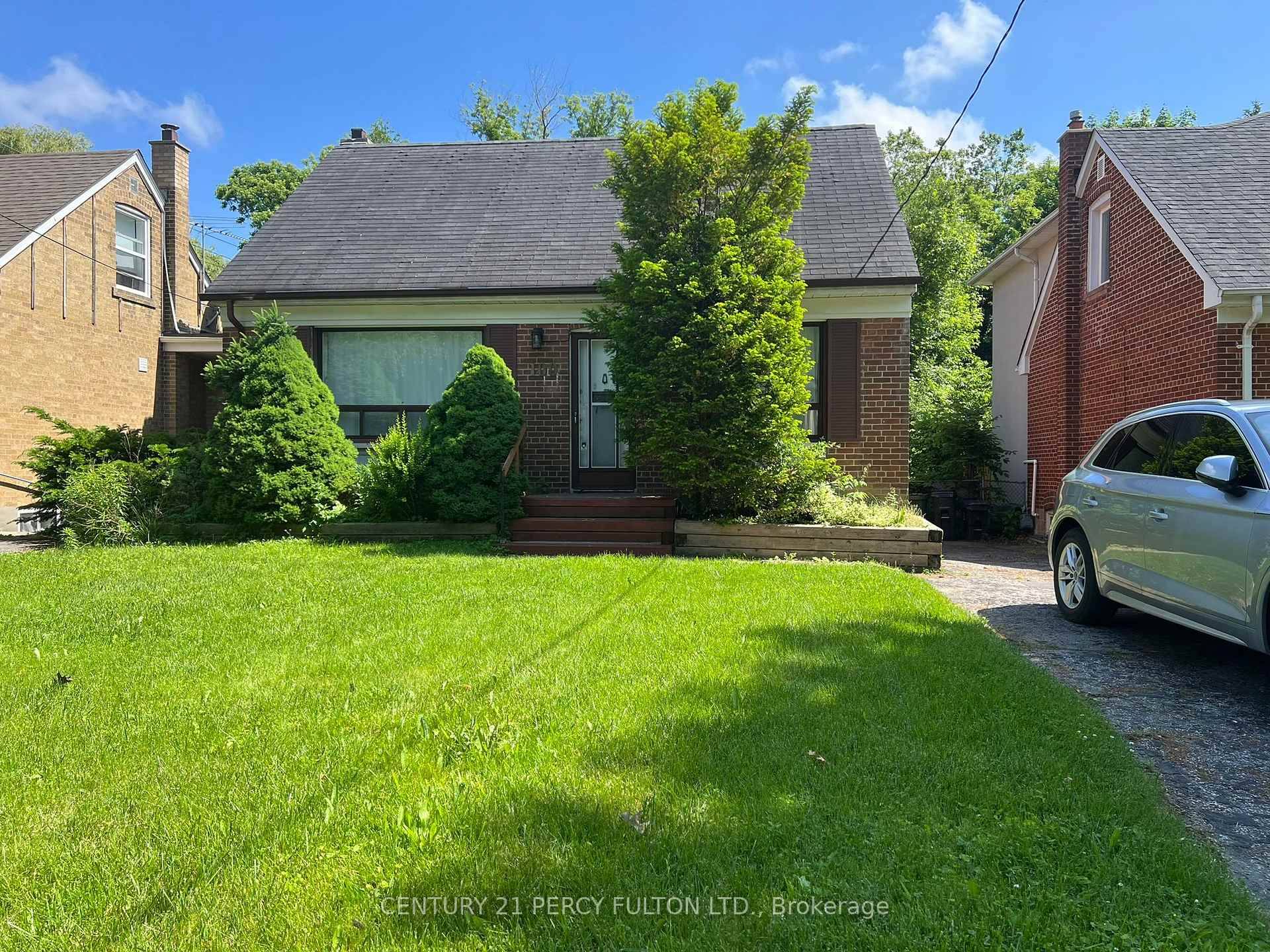 Exceptional opportunity in one of North Yorks most sought after neighborhoods.