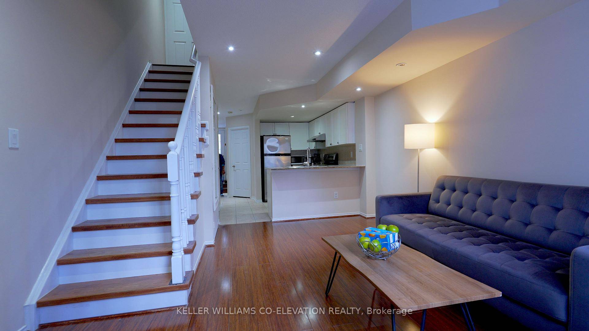 Stunning 3 Bedroom Townhouse for Sale Modern Comfort Meets Convenience !