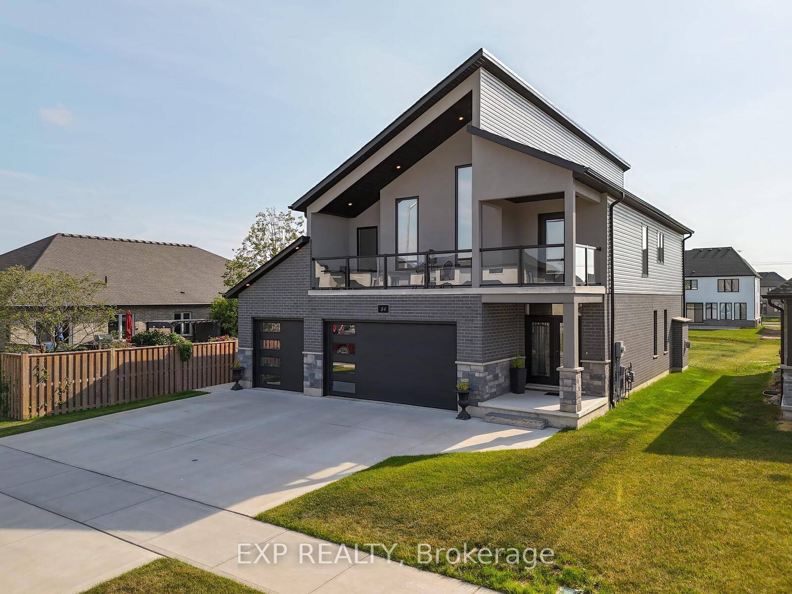 This one of a kind custom built luxury home offers 5 bedrooms 4 1, 4 bathrooms 3 1, and over 2990 sq.
