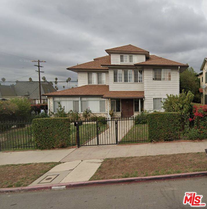 903 N Edgemont St 22BR La