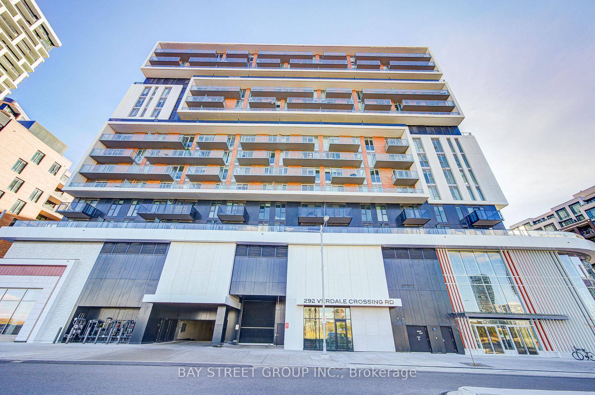 Luxury 2 Year Old Condo in Downtown Markham !