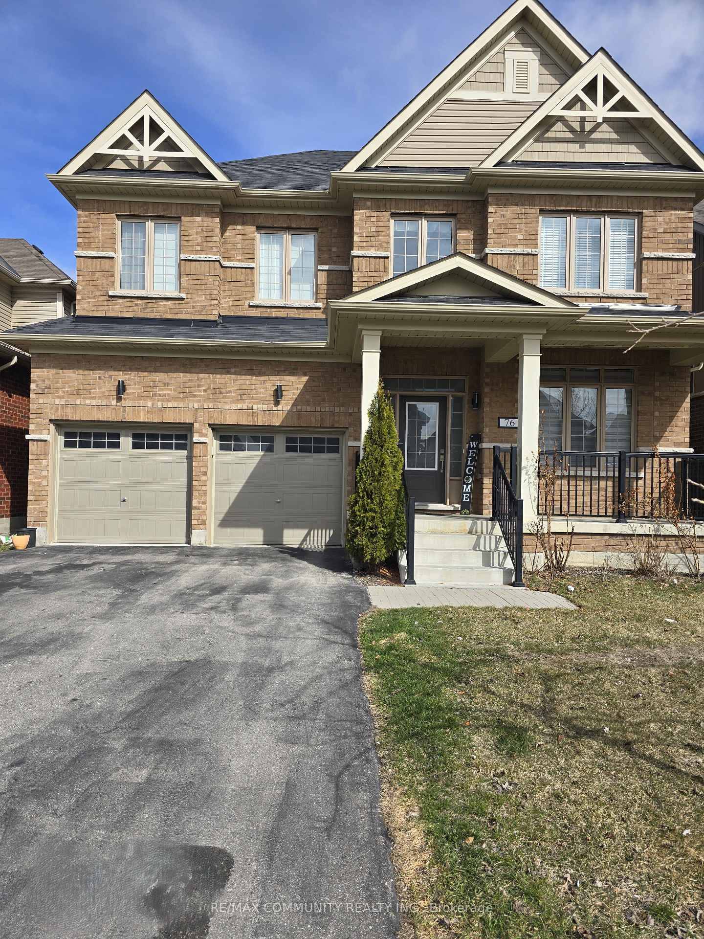 Absolutely Stunning ! Gorgeous 4 Bed, 4 Bath Home Located On A Quiet Family Friendly Street.