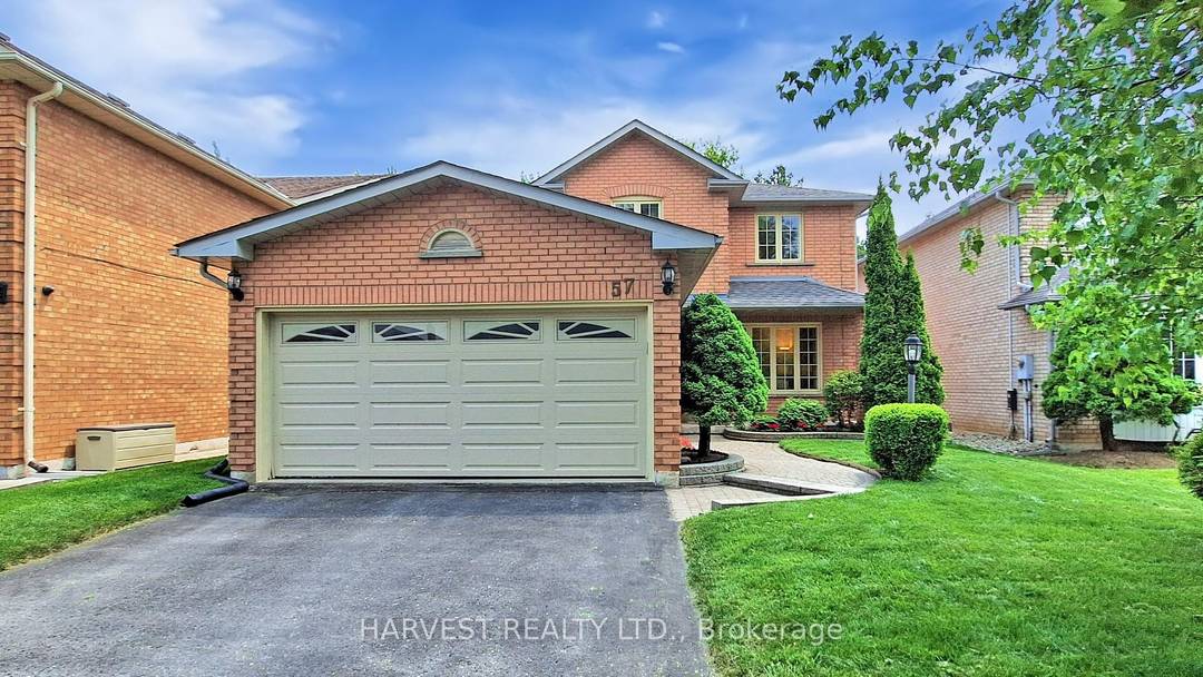 Beautiful Greenpark home backing onto Ravine.