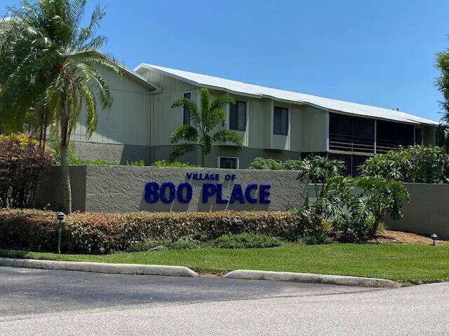 Charming two bedroom, two bathroom, 2nd floor condo in the quiet community of 800 Place in Stuart now available for the 2024 season.