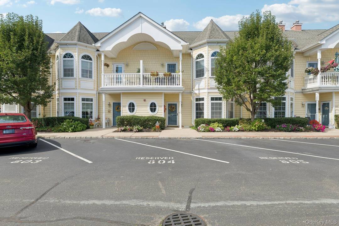 Beautifully updated 2 bedroom, 2 bath Bay Village condo in the heart of vibrant Patchogue Village !