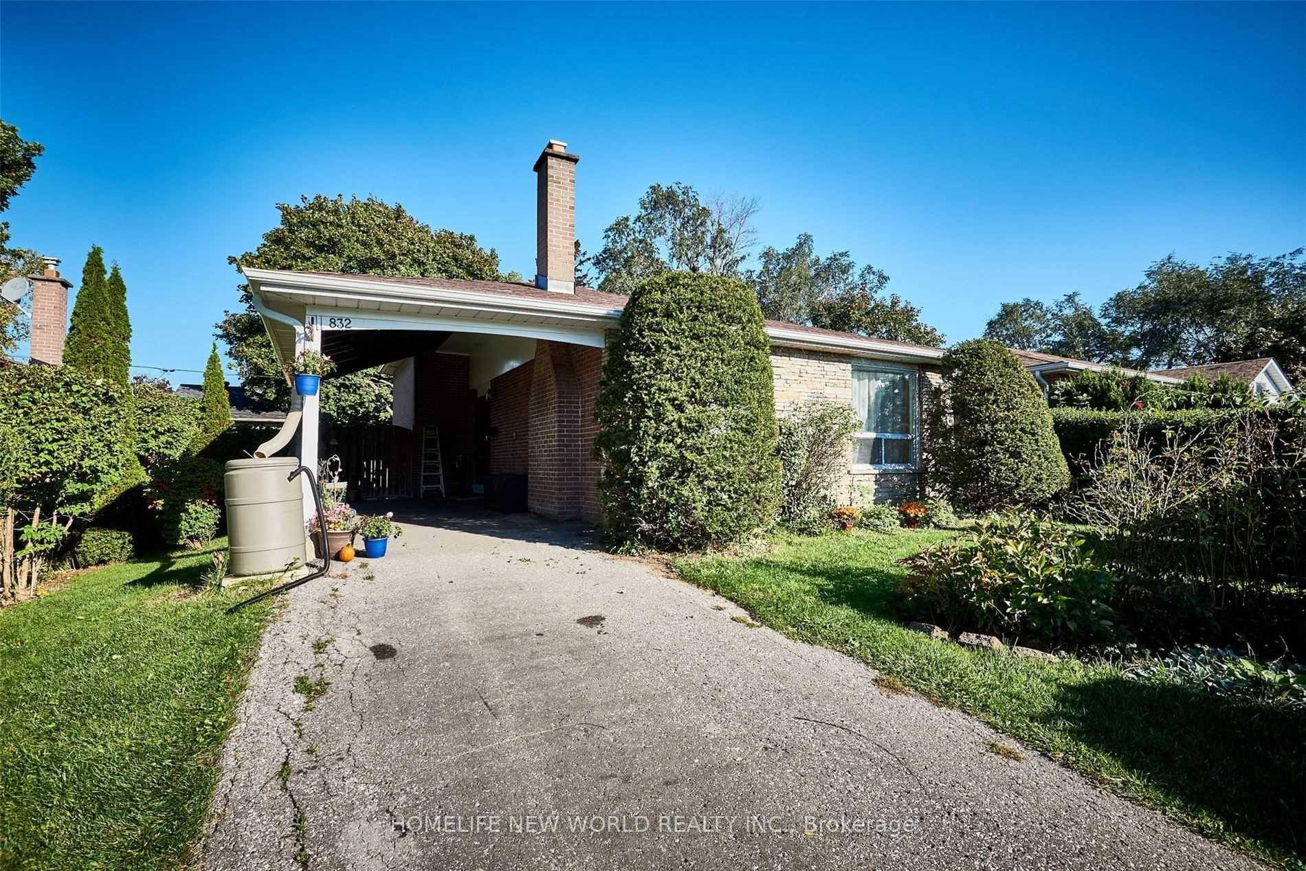 Beautiful 5 Bedroom Home, Great For A Growing Family.
