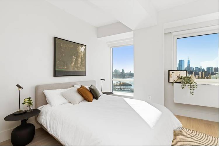 Welcome home ! this stunning three bedroom, two bathroom apartment offers panoramic water and Manhattan skyline views and all the comforts of home.
