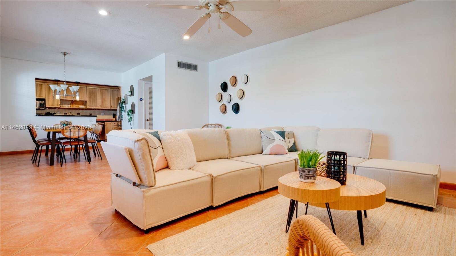 LOOKING FOR SHORT TERM TENANT Found in Fort Lauderdale's Sunrise Intracoastal neighborhood, this two bedroom apartment provides you with an easy and comfortable stay !