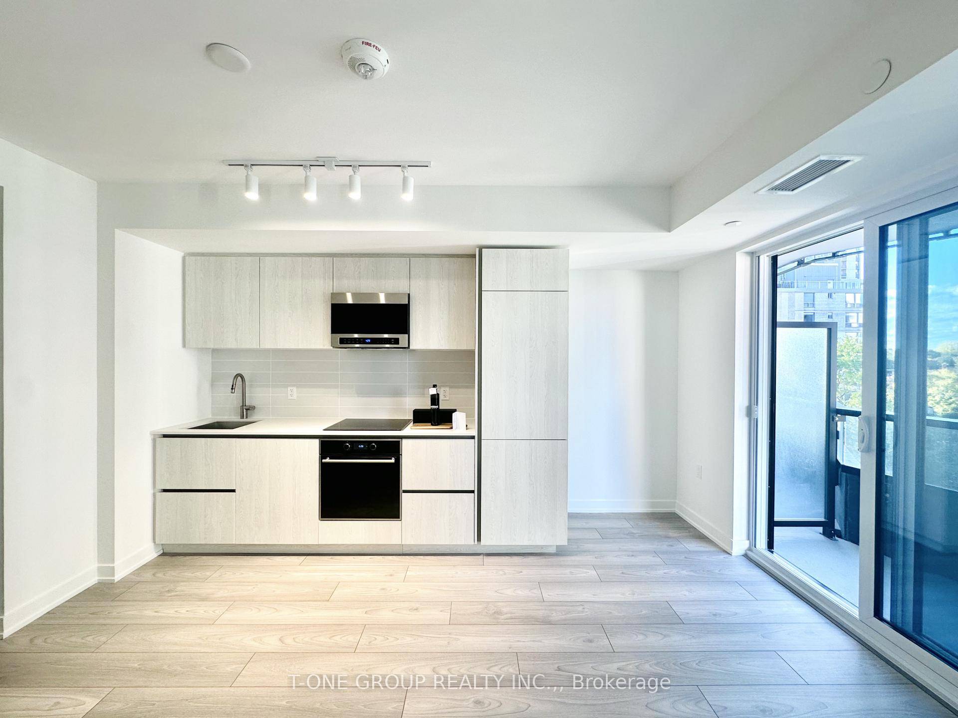Welcome To This Brand New Ultra Luxury 1Bdr Den Suite At Untitled Condo, Located In The Heart Of Yonge amp ; Eglinton.