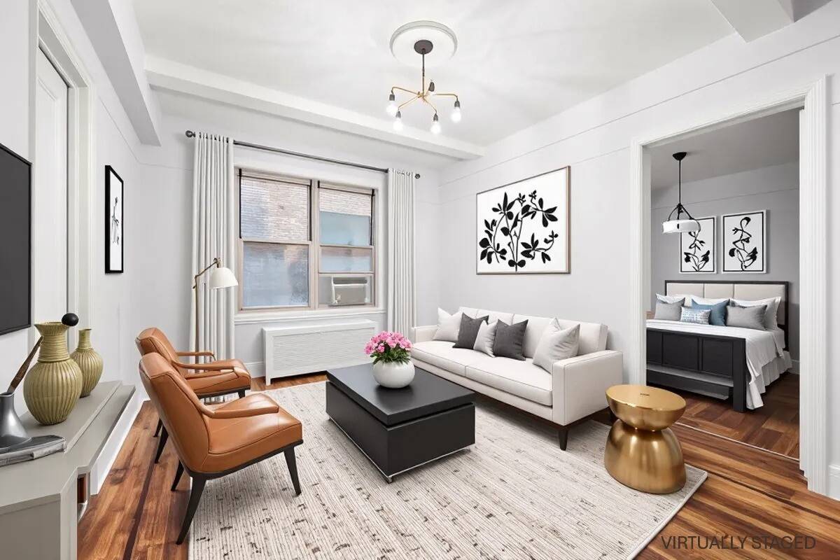 Welcome home to this beautifully renovated one bedroom apartment with Central Park on your doorstep !