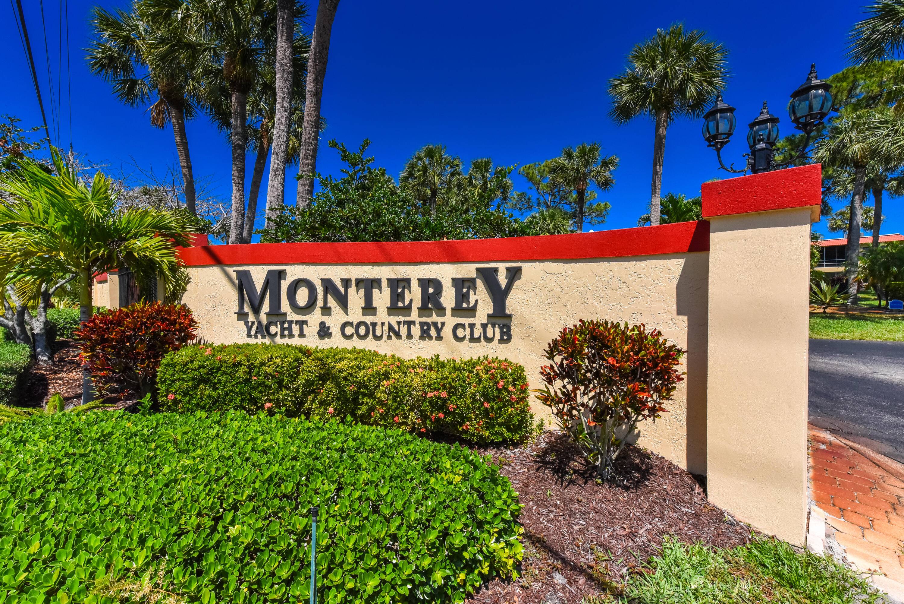 Lowest Priced Golf Condo Make It Your Own !