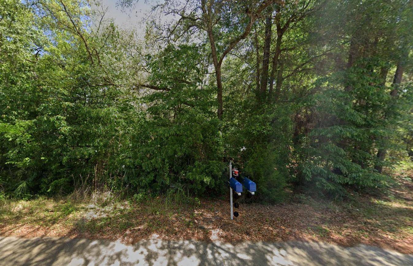 Build your dream home to this beautiful 1.