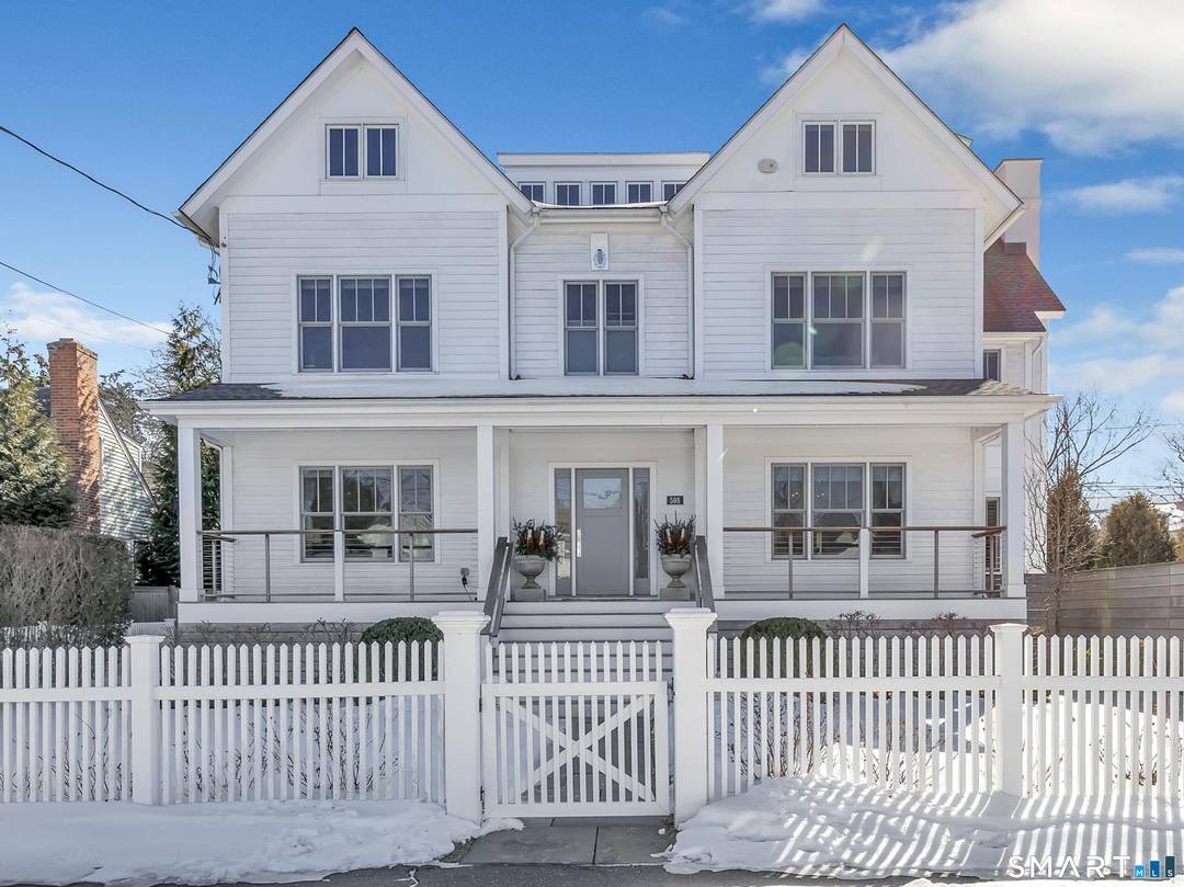 RARE BEACH PROPERTY Steps to Sandcastle Playground, Jennings Beach and South Benson Marina this striking Colonial delivers a unique blend of luxurious beach living and exceptional build quality.