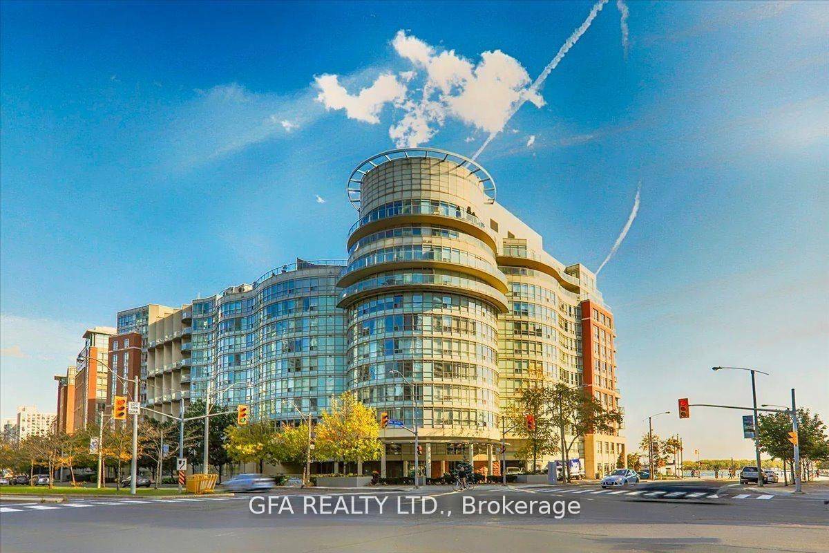 Welcome to Unit 318 at 550 Queens Quay West Where Waterfront Living Meets City Convenience.