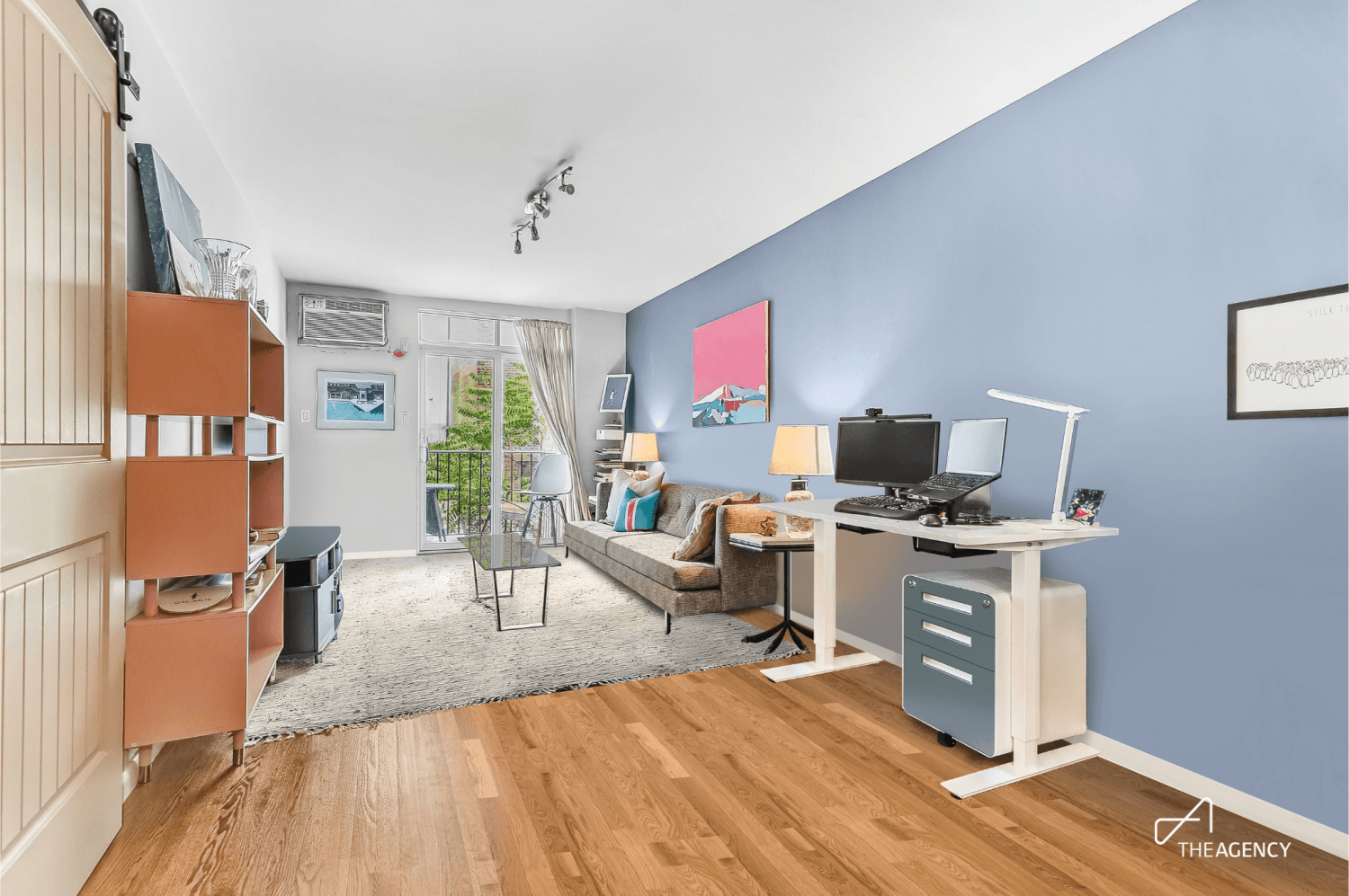 Don't miss this gorgeous one bedroom, one bathroom apartment in the heart of Chelsea !
