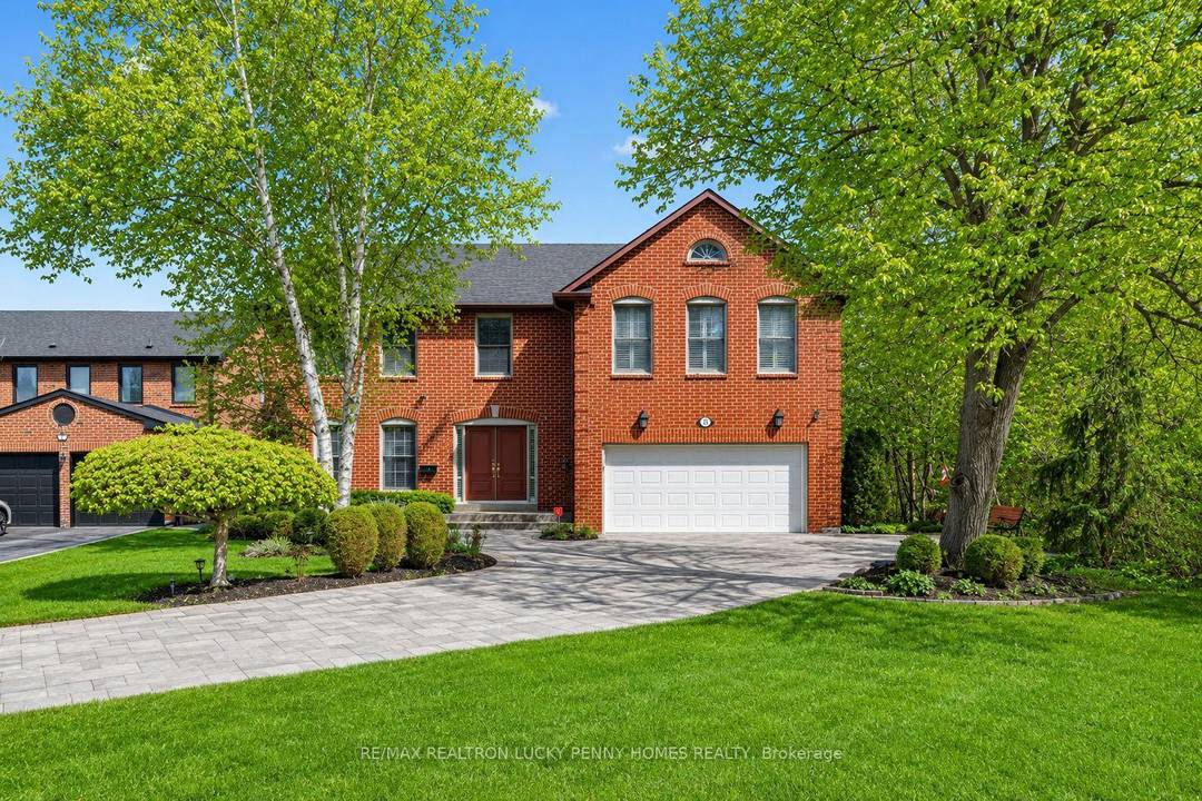 Exquisite Ravine Estate !