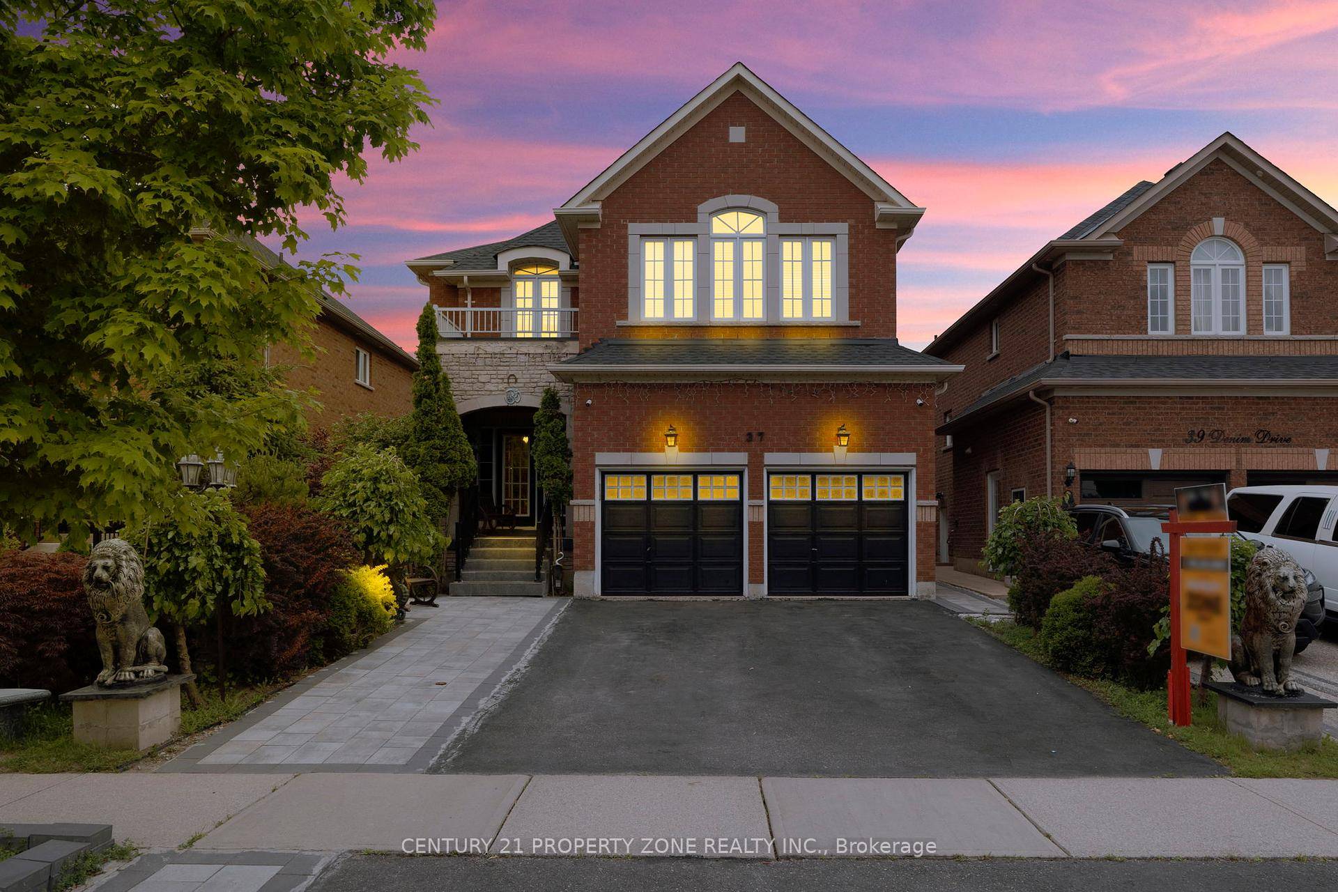 SHOWSTOPPER ! Step into your Dream home in CASTLEMORE !
