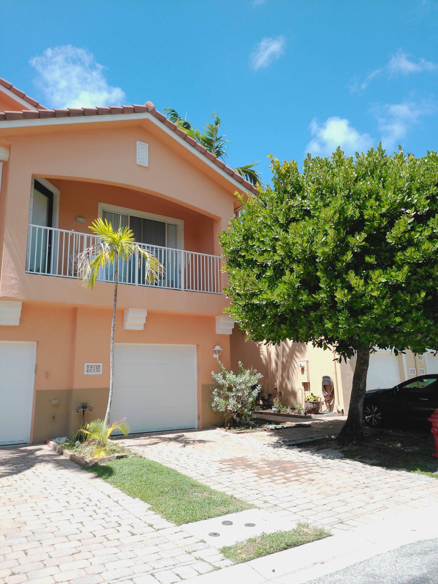 Modern 2 Bedroom, 2 Bath Townhome with Garage in Gated Community.