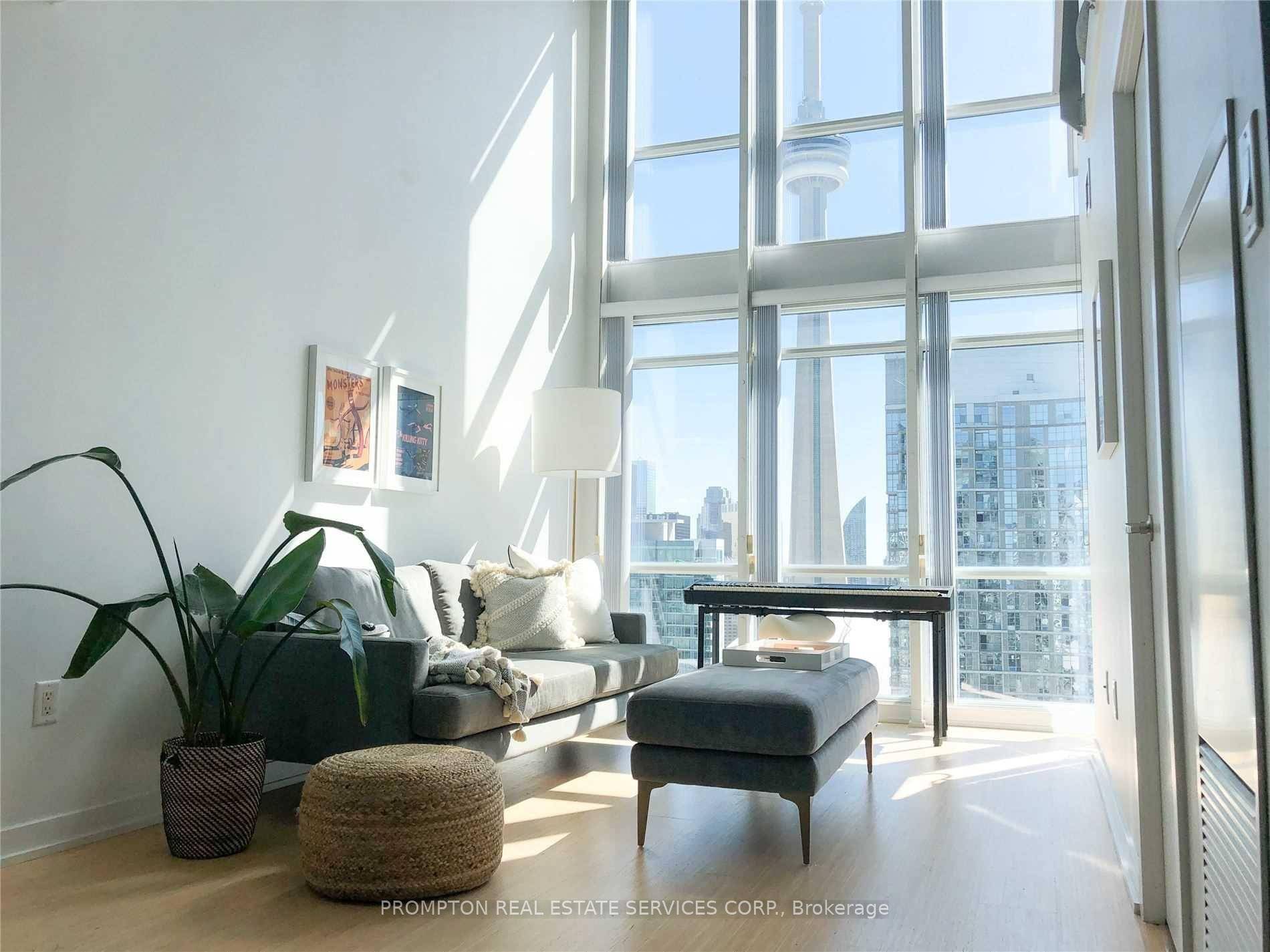One Of A Kind 2 Story Sky Loft Suite in N2, Concord Cityplace !