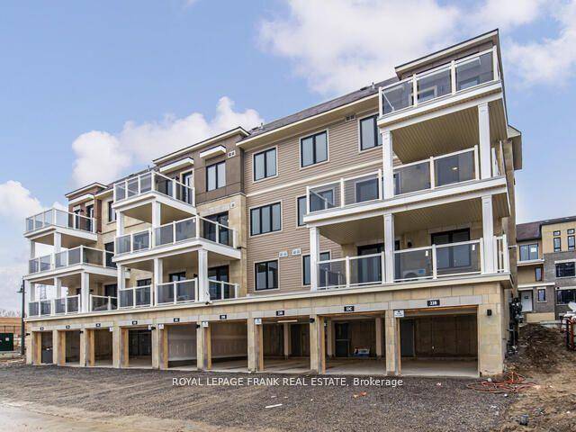 Welcome To This 3 Bedroom Townhouse Close To The Lake.