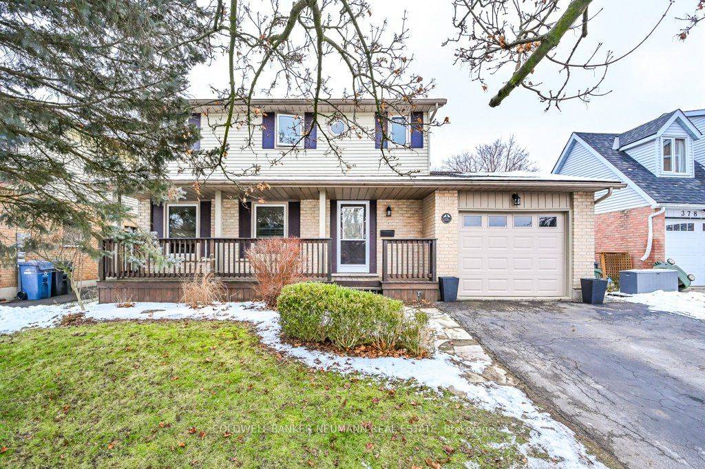 Absolutely flawless ! This two storey home is located in the south end of Guelph is just a short stroll away from Preservation Park.