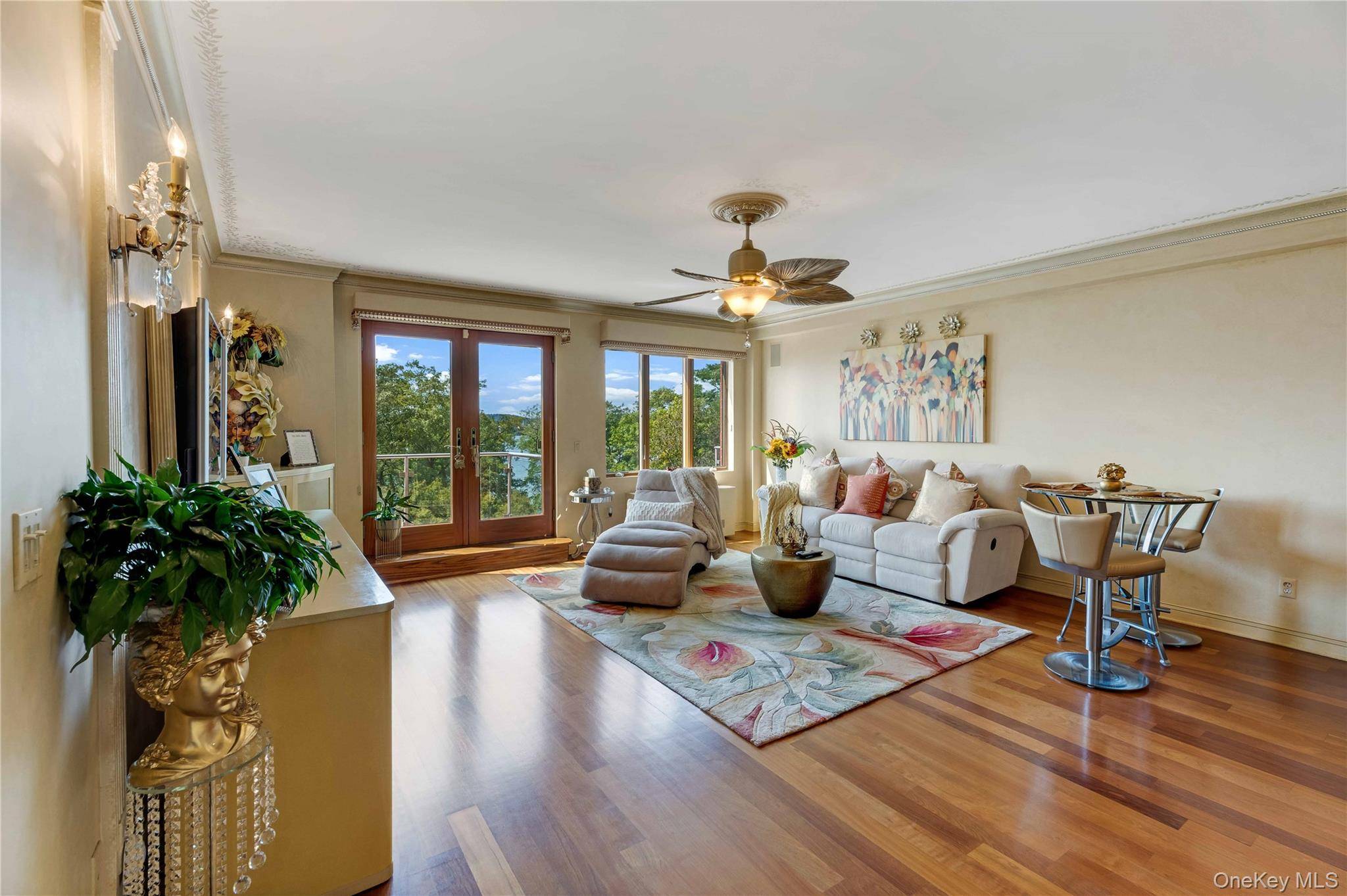 DAZZING SUNSETS AND SEA BREEZESS BRIDGE AND WATER VIEWS FROM EVERY ROOM Beautiful Modern.