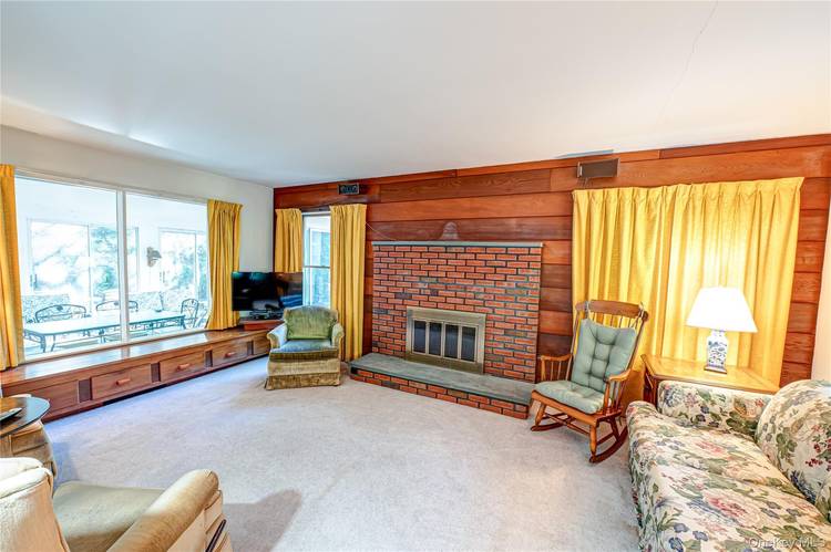 Welcome to 562 Old Bridge Rd.