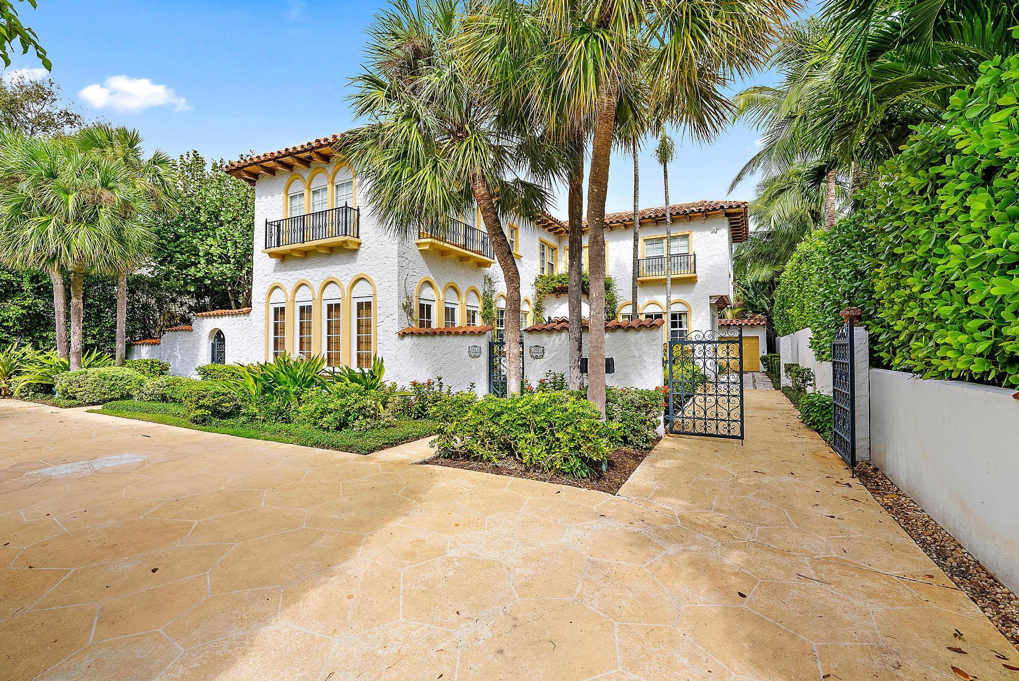 Mediterranean home near beach, tennis courts, playground, shopping and restaurants.