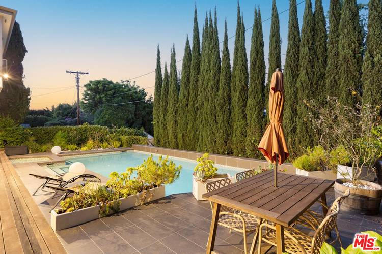 1256   Beverly Green Dr 3BR Beverly Hills La