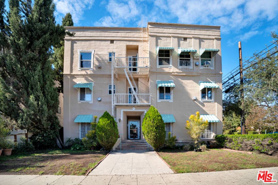 859 N June St 12BR Hancock Park La