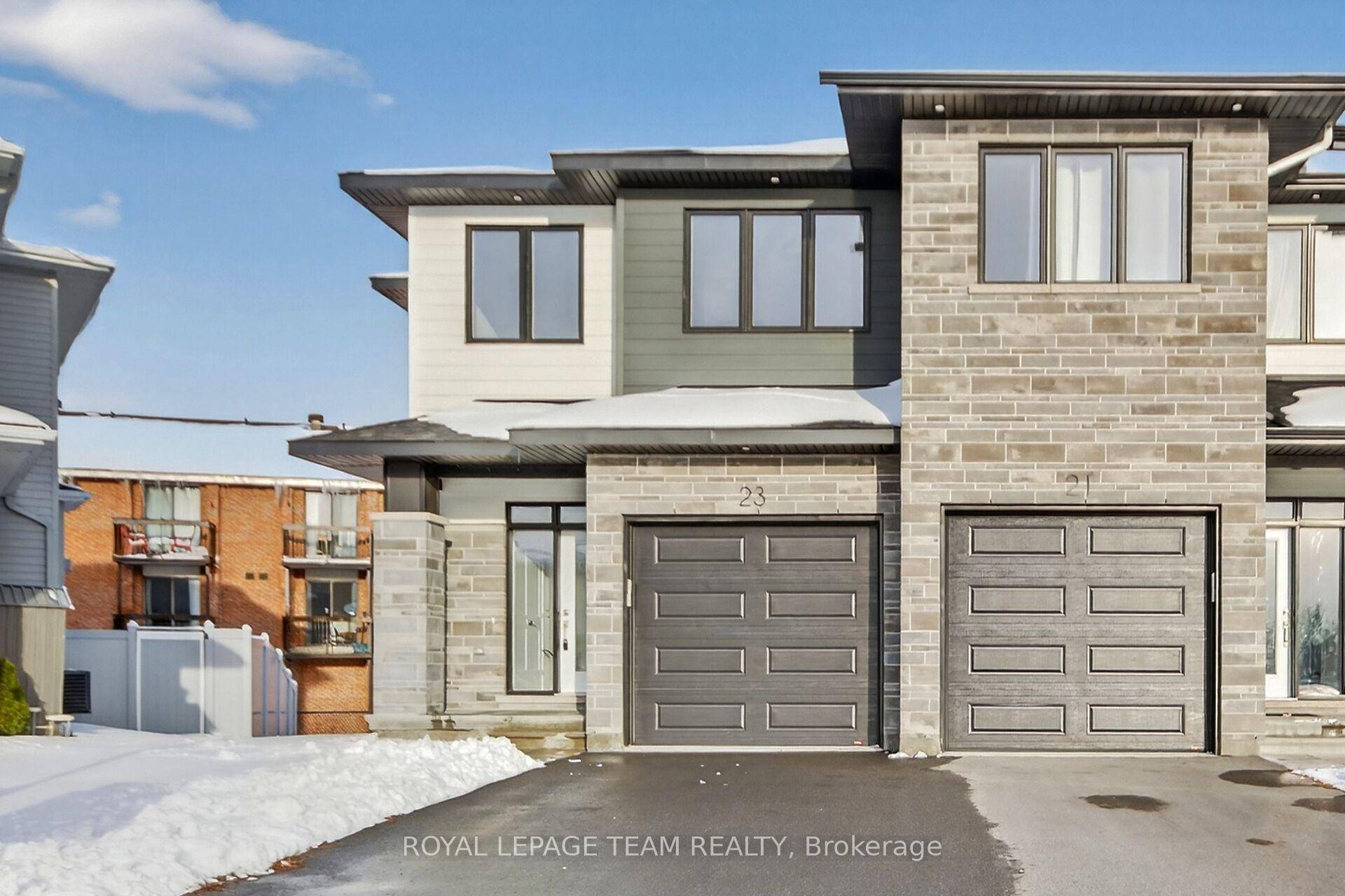 Stylish 3 Bedroom Townhome in a Family Friendly Community of Arnprior.