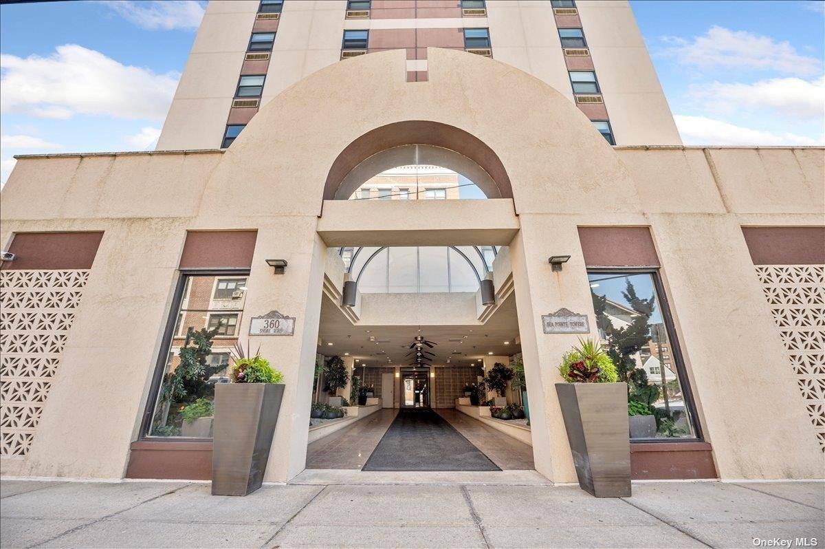 Gorgeous, fully renovated 1 bedroom, 1.