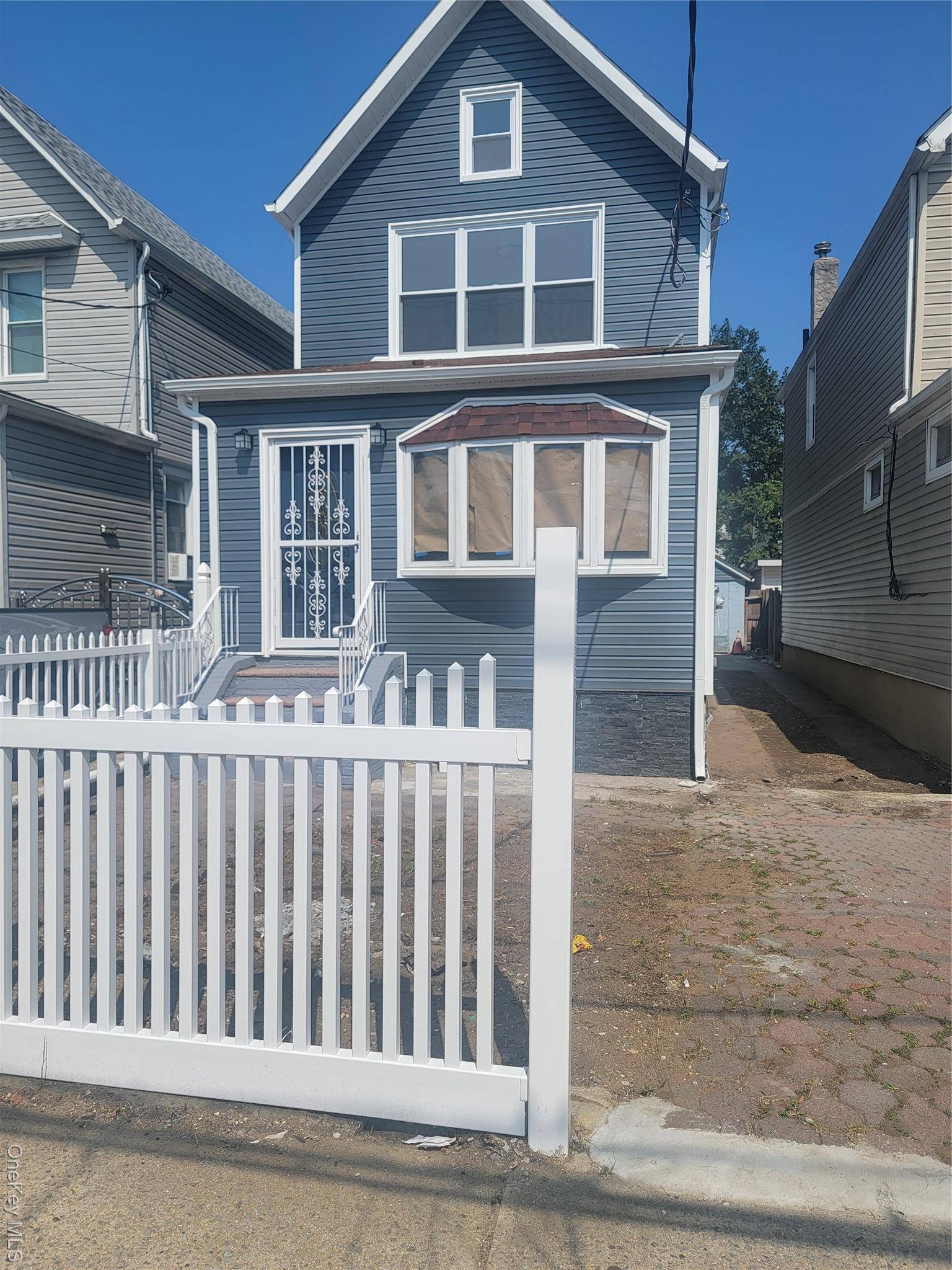Welcome to 123 51 146th Street, South Ozone Terrace !