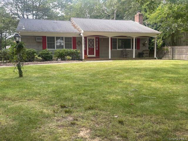 Charming 3 Bedroom Ranch with Beach Access Welcome to this beautifully maintained 3 bedroom, 2.