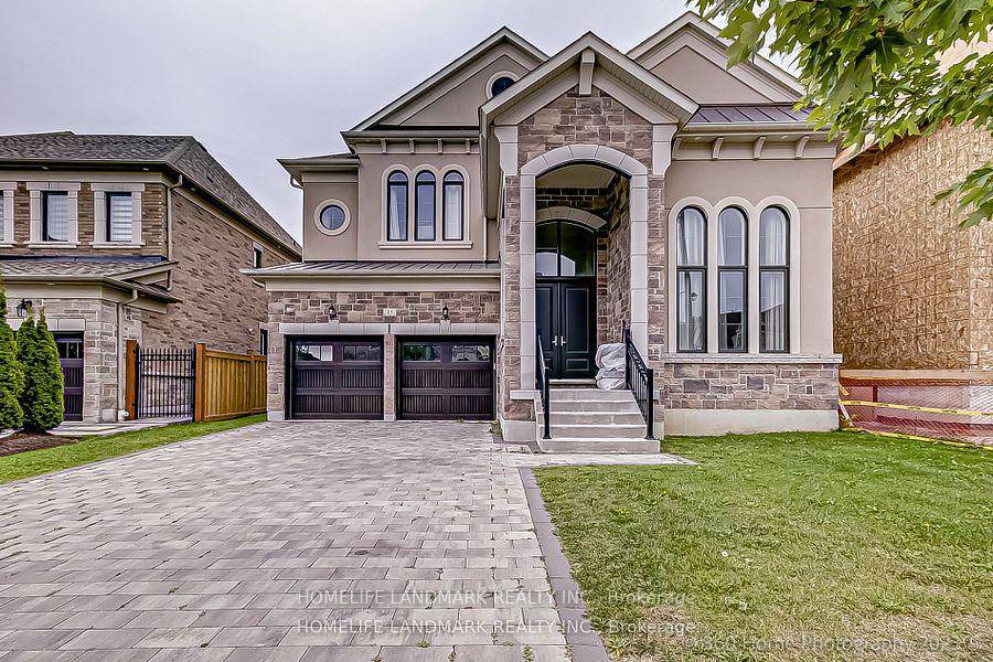 EXCLUSIVE amp ; PRIVATE COVETED E N C L A V E OF UPPER THORNHILL ESTATES.