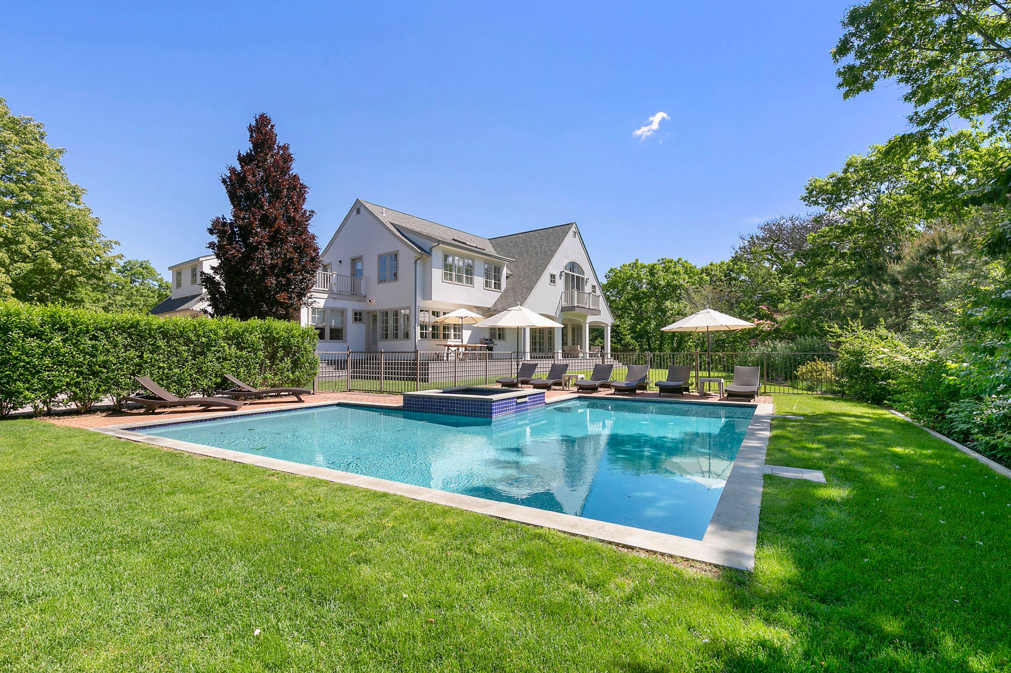 Gorgeous Bridgehampton Home!