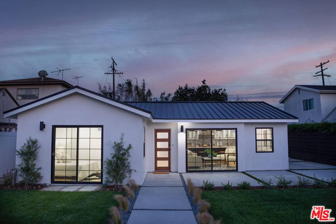 12808   Greene Ave Mar Vista LA