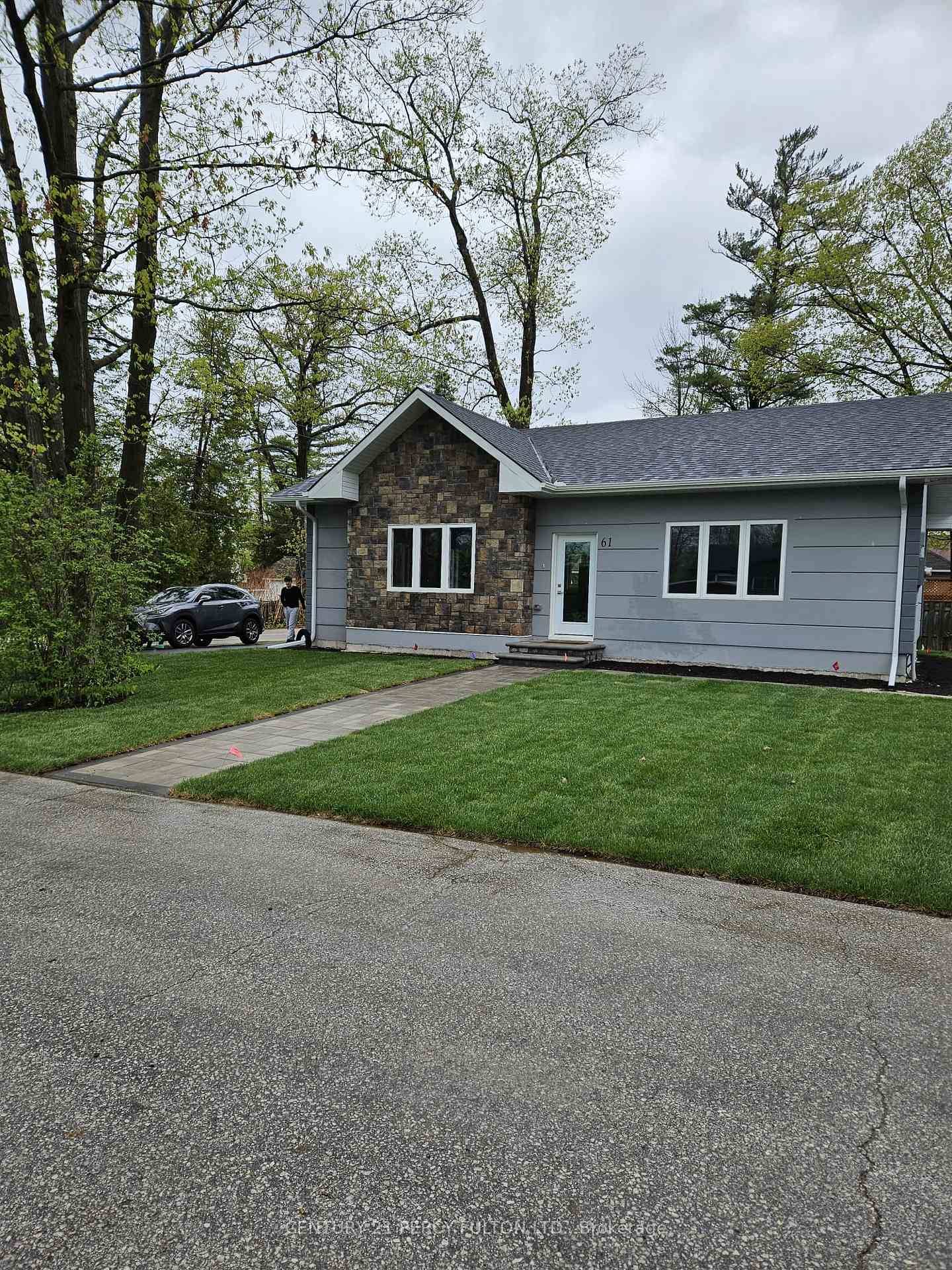 Welcome to this beautiful, newly built and spacious 2 bedroom, 2 bathroom bungalow, perfectly located just steps from Beach 1 and the vibrant Wasaga Beach entertainment area.