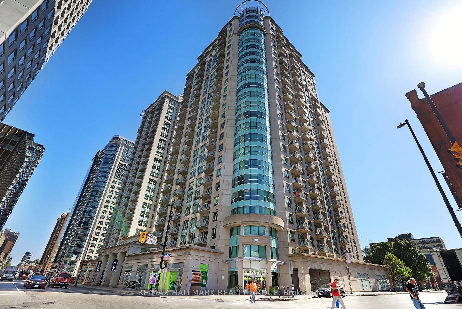 Rarely offered the Madison Model is one of the largest suites in the building with 1, 238 sq.