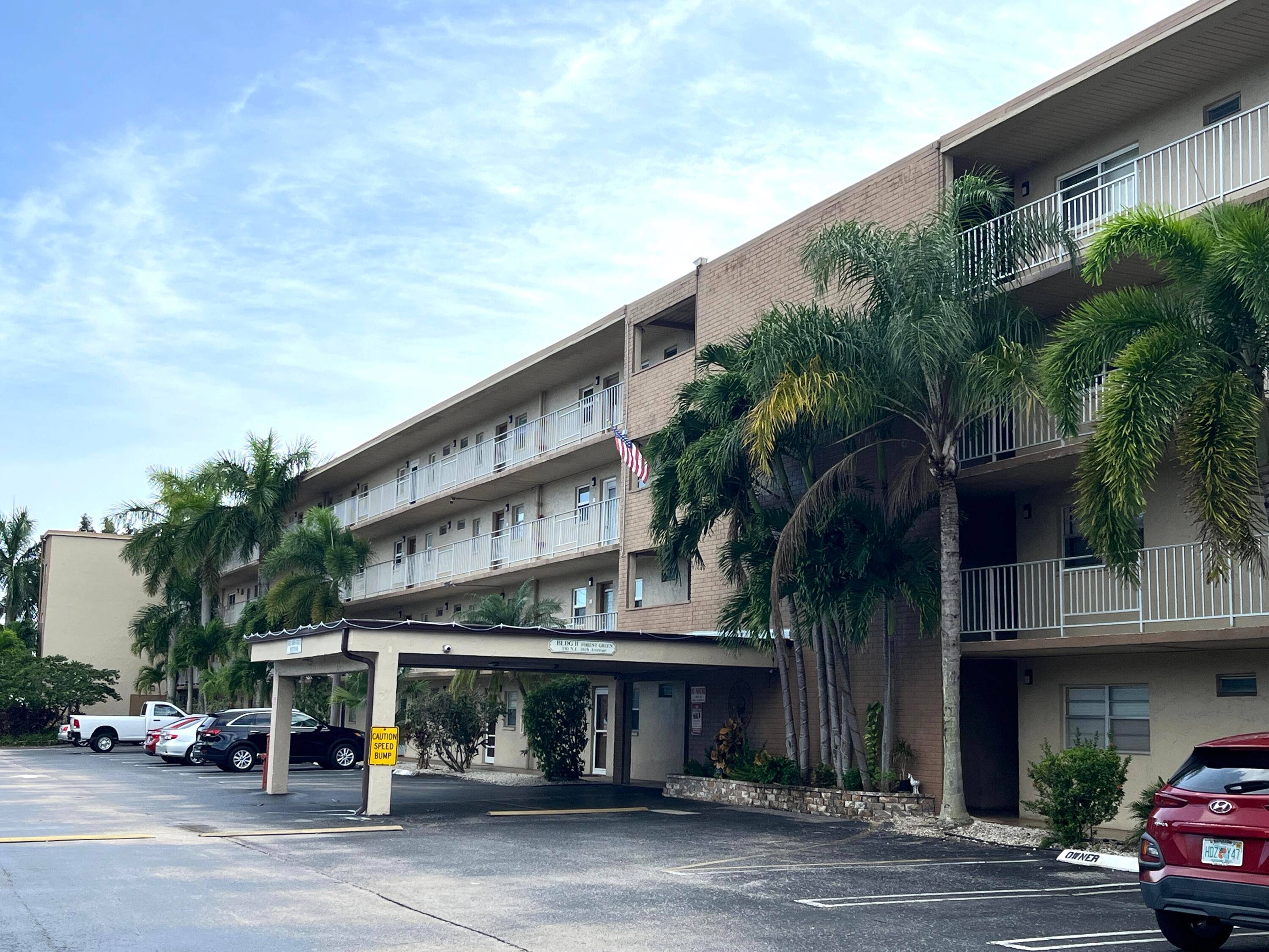 FULLY FURNISHED TURNKEY IMPACT WINDOWS Beautifully remodeled 1BR 1.