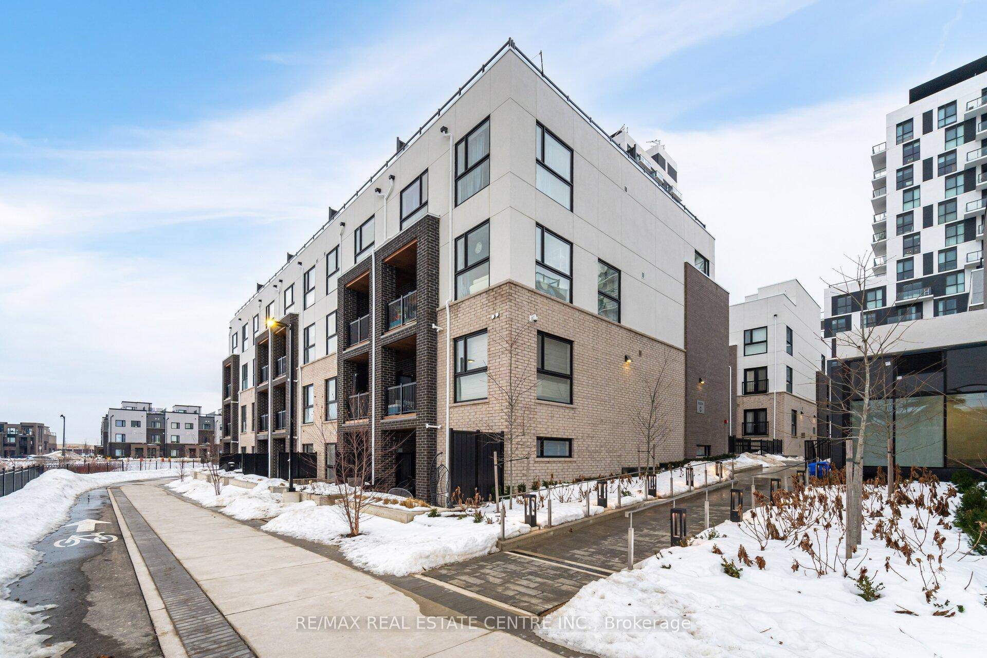 Welcome to Minto Oak Village and call it home to this December 2023 built, east facing, 1092 sq ft, ground level, executive stacked townhome, and wake up every day to ...