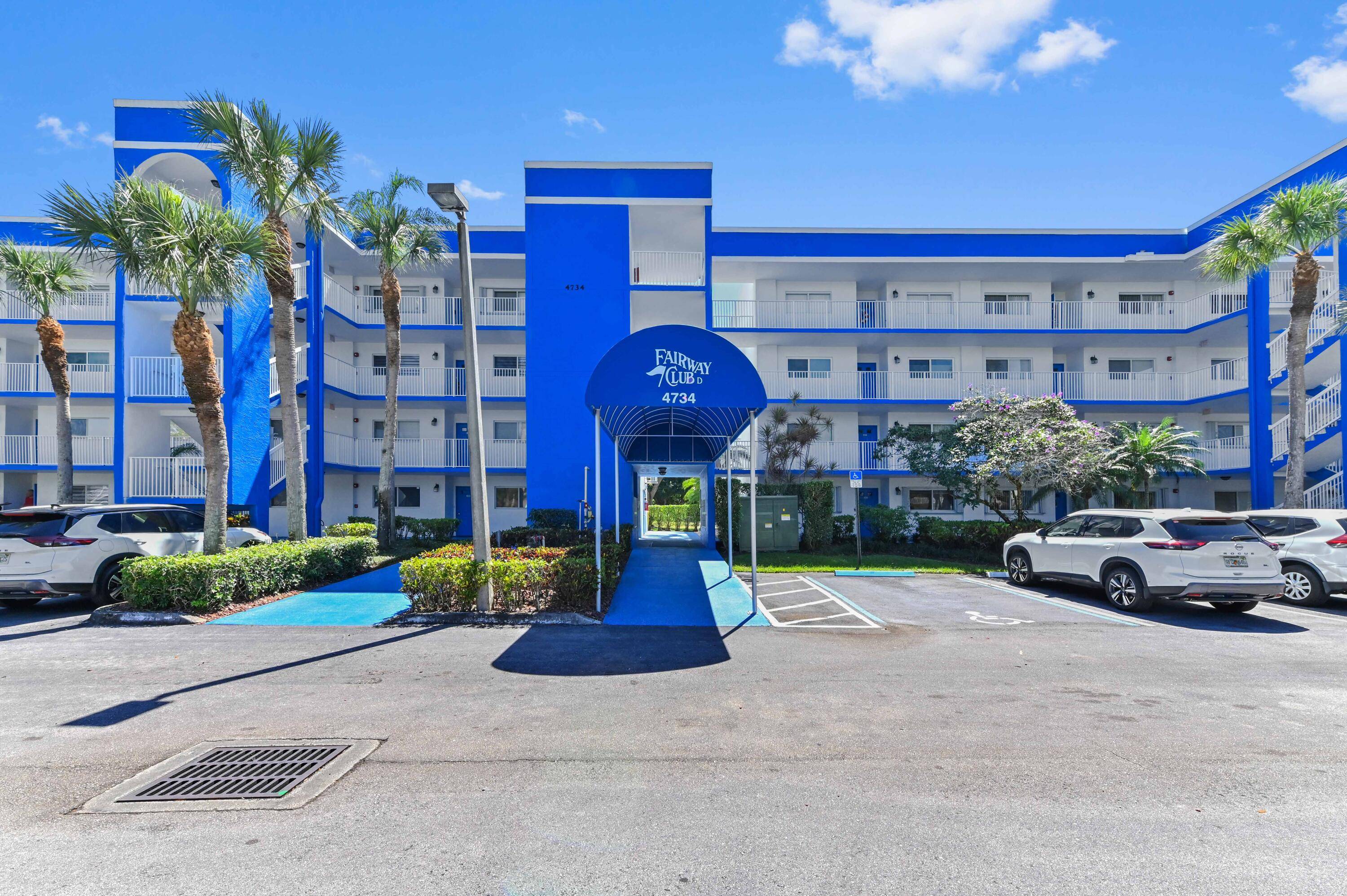 Experience comfort and style in this beautifully updated 2 bedroom, 2 bathroom condo, perfectly positioned with a desirable northeast exposure.