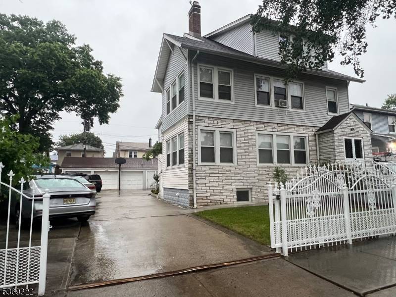 Are you looking to live in one unit and rent out the other ?