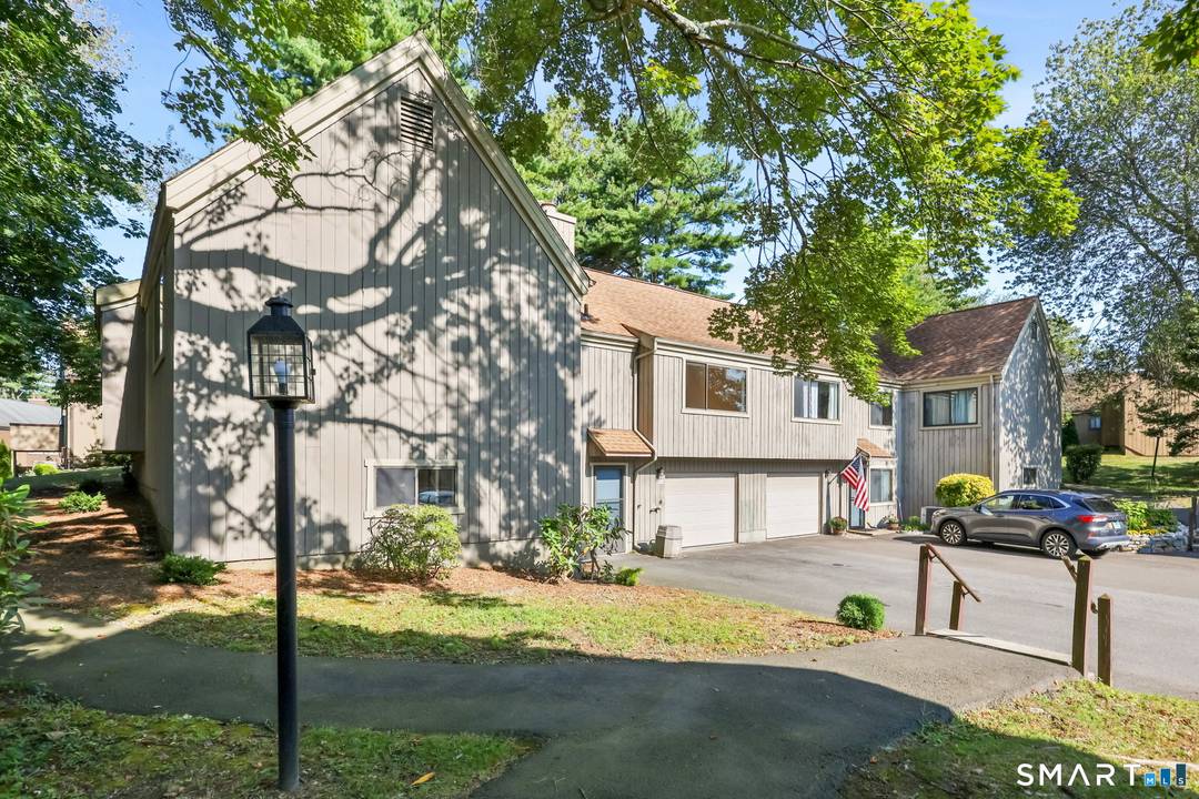 Nestled on a quiet cul de sac and just a short walk to the golf course, this spacious 2, 199 sq ft Wolcott Unit offers exceptional flexibility and resort style ...